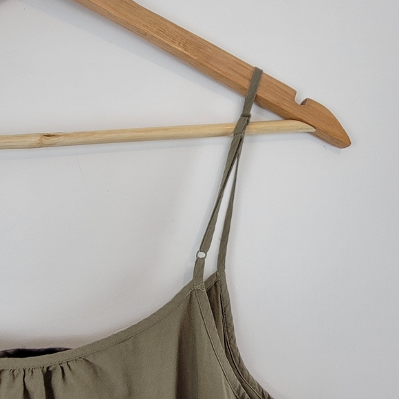 BANANA REPUBLIC | Ombre Green Sleeveless Top - Picture 2 of 8